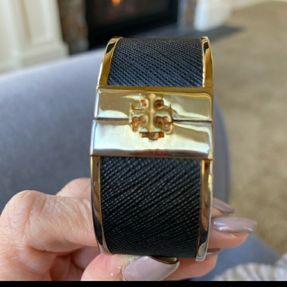 Tory Burch Black Statement Piece Cuff - Picture 11 of 15